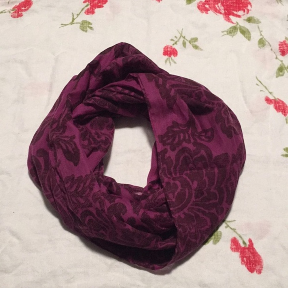 Maroon design scarf